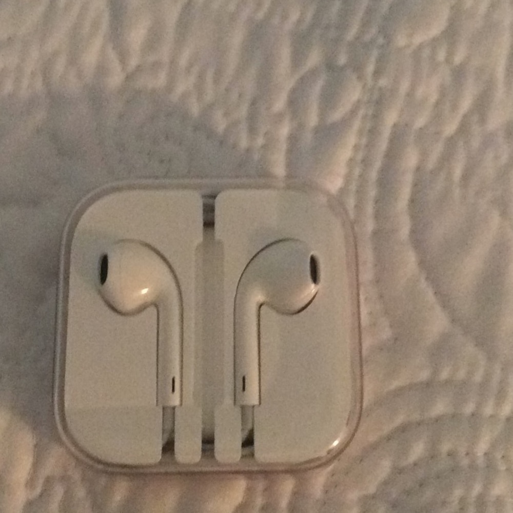 BNIB apple earbuds